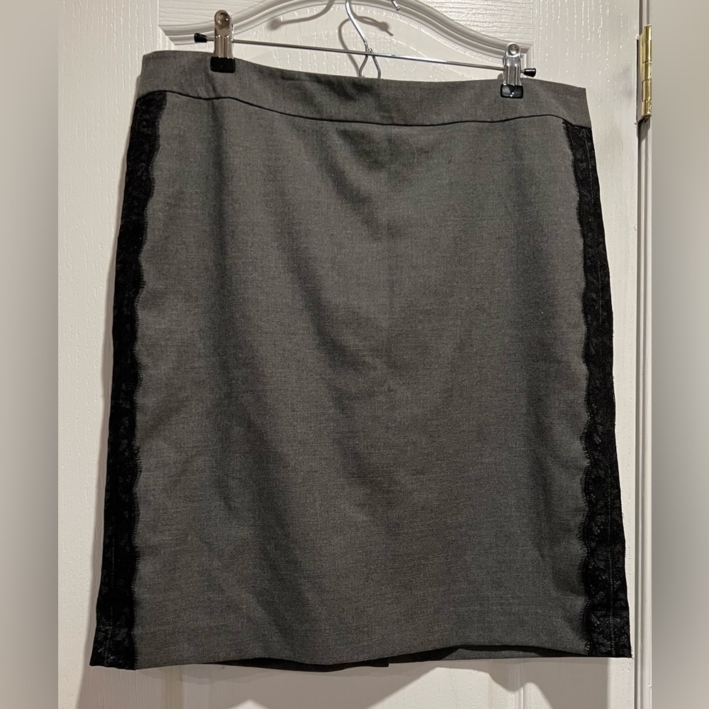 Ann Taylor loft, gray skirt with lace sides size 14